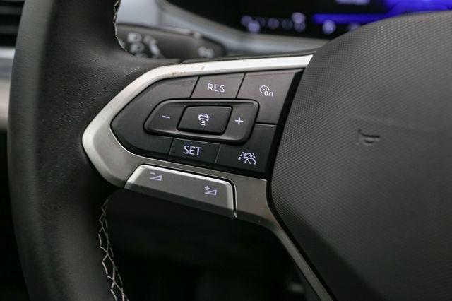 Photo of 2025 Pure White Volkswagen Taos