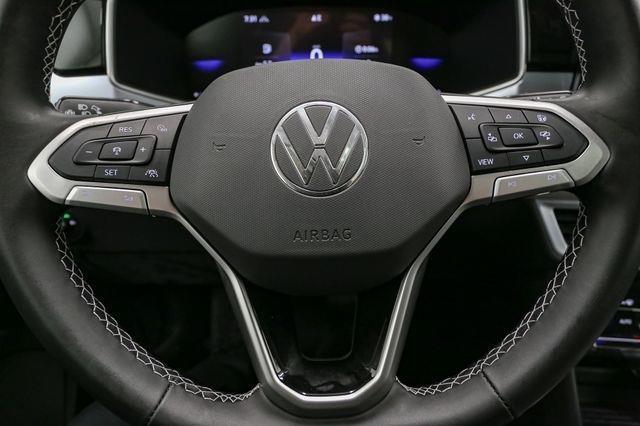 Photo of 2025 Pure White Volkswagen Taos
