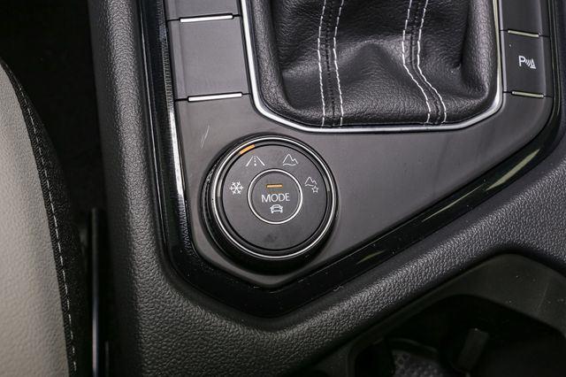 Photo of 2025 Pure White Volkswagen Taos