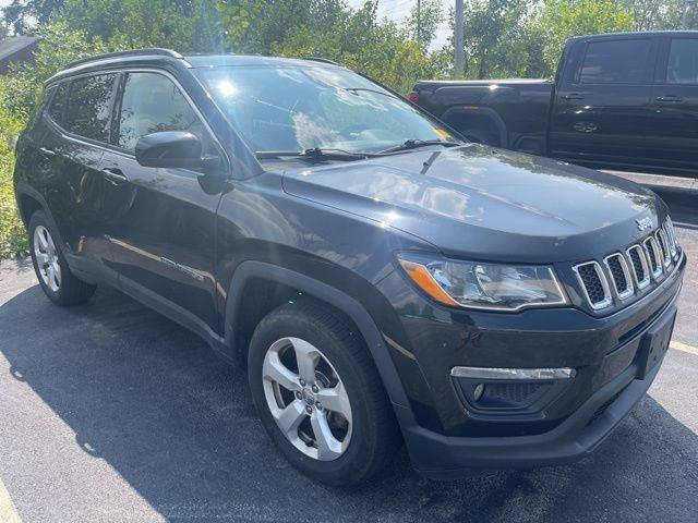 Photo of 2018 Diamond Black Jeep Compass