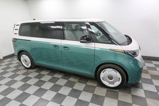 Photo of 2025 Mahi Green Metallic - Candy White Volkswagen ID. Buzz