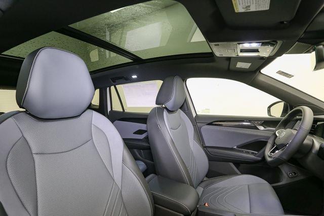 Photo of 2025 Monterey Blue Pearl Volkswagen Tiguan