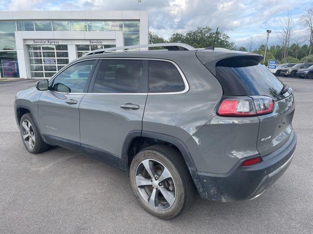Photo of 2020 Sting Gray Clearcoat Jeep Cherokee