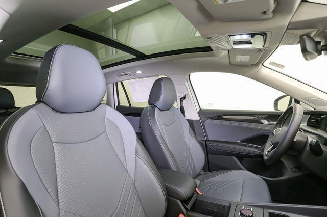 Photo of 2025 Pyrite Silver Metallic Volkswagen Tiguan