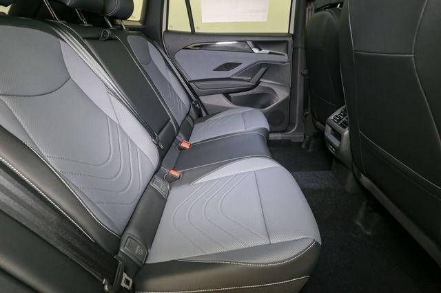 Photo of 2025 Opal White Pearl Effect Volkswagen Tiguan