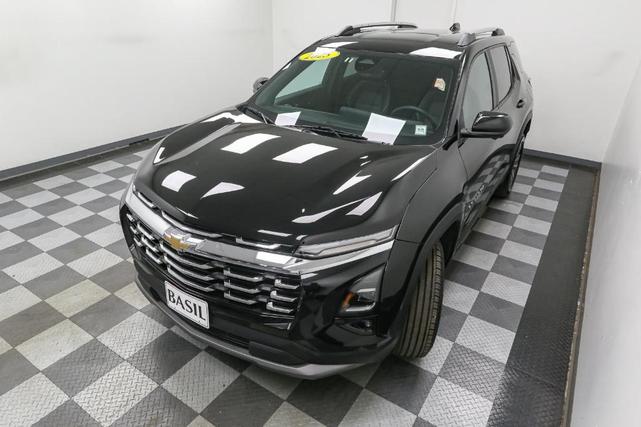 Photo of 2025 Mosaic Black Metallic Chevrolet Equinox