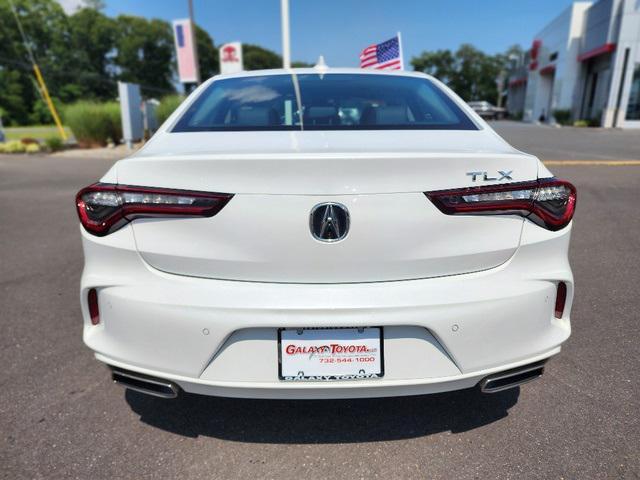 Photo of 2022 Platinum White Pearl Acura TLX