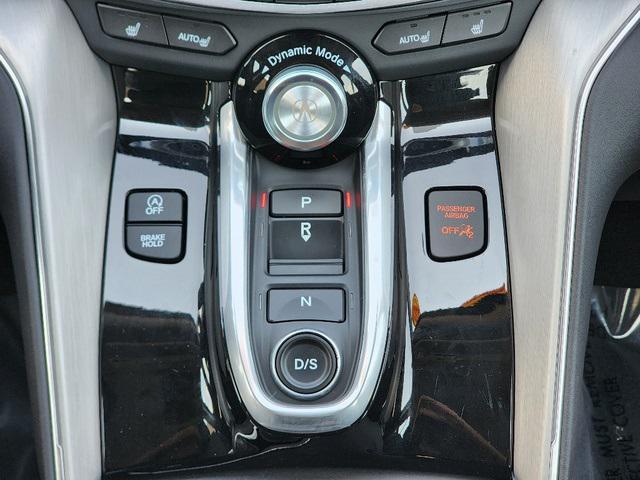Photo of 2022 Platinum White Pearl Acura TLX