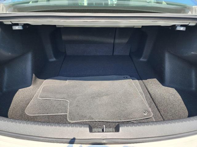 Photo of 2022 Platinum White Pearl Acura TLX