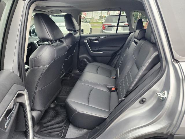 Photo of 2023 Silver Sky Metallic Toyota RAV4