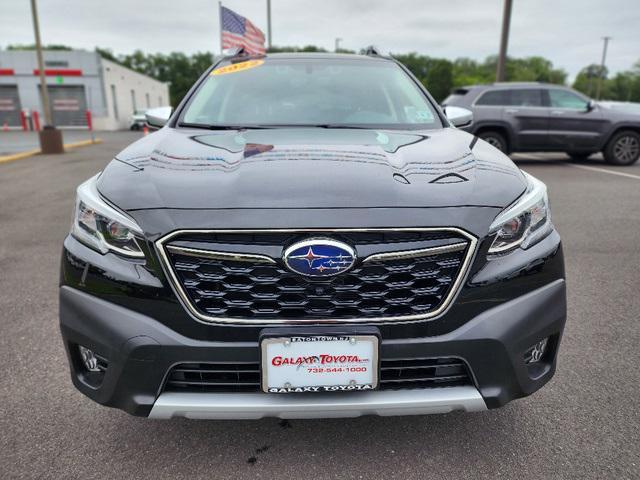 Photo of 2022 Crystal Black Silica Subaru Outback