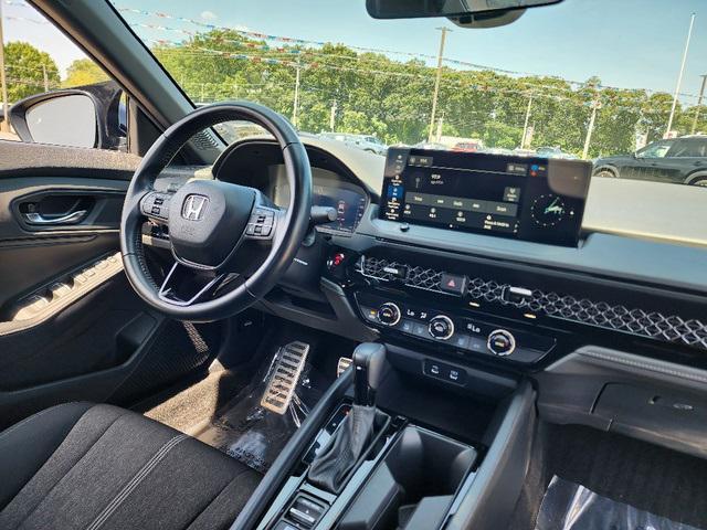 Photo of 2024 Crystal Black Pearl Honda Accord Hybrid