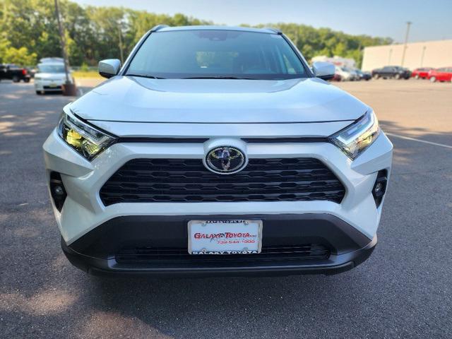 Photo of 2025 Pearl Toyota RAV4