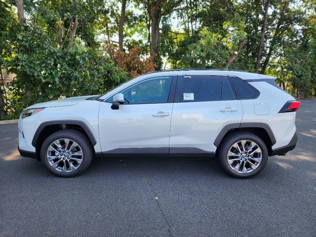 Photo of 2025 Pearl Toyota RAV4
