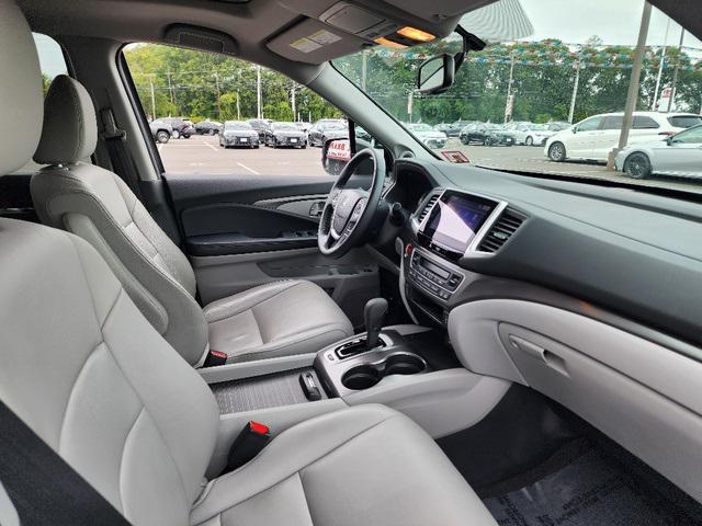 Photo of 2016 Modern Steel Metallic Honda Pilot
