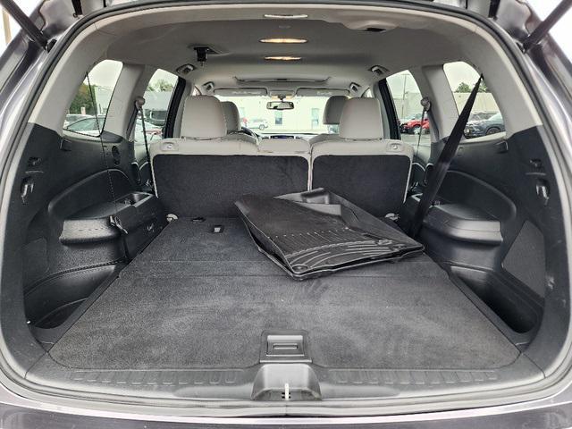 Photo of 2016 Modern Steel Metallic Honda Pilot