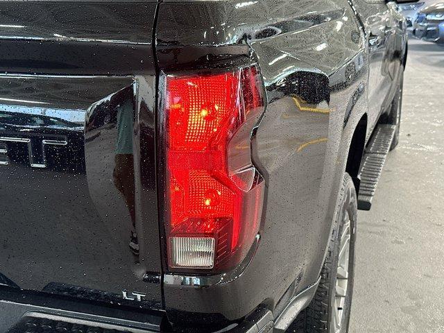 Photo of 2023 Black Chevrolet Colorado