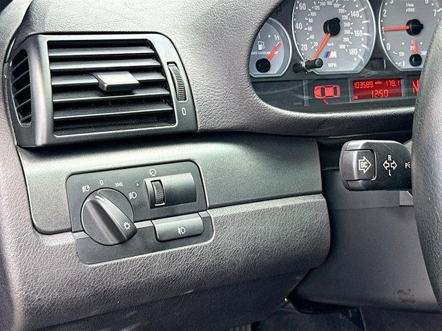 Photo of 2005 Blue BMW M3