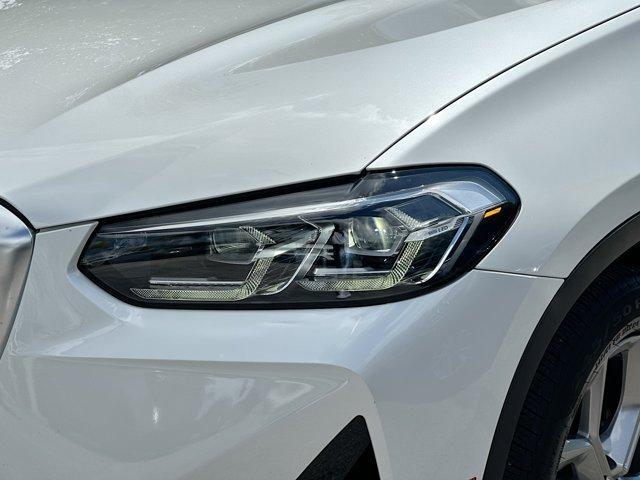 Photo of 2022 Mineral White Metallic BMW X3