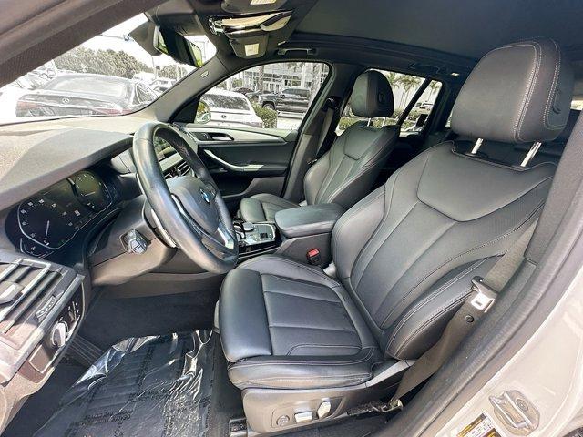 Photo of 2022 Mineral White Metallic BMW X3