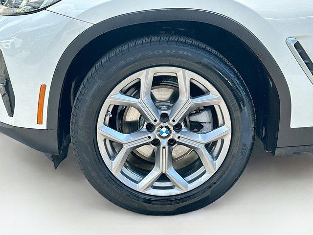 Photo of 2022 Mineral White Metallic BMW X3