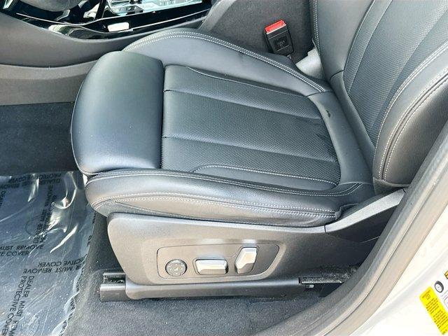 Photo of 2022 Mineral White Metallic BMW X3
