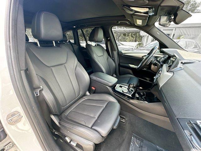 Photo of 2022 Mineral White Metallic BMW X3