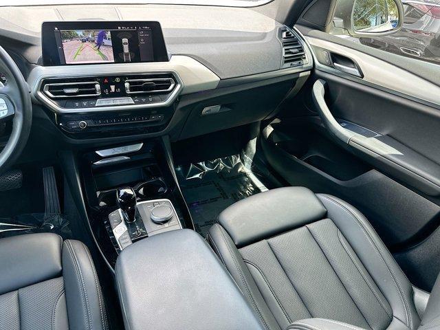 Photo of 2022 Mineral White Metallic BMW X3