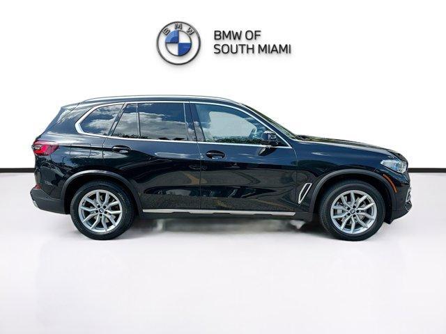 Photo of 2023 Black Sapphire Metallic BMW X5