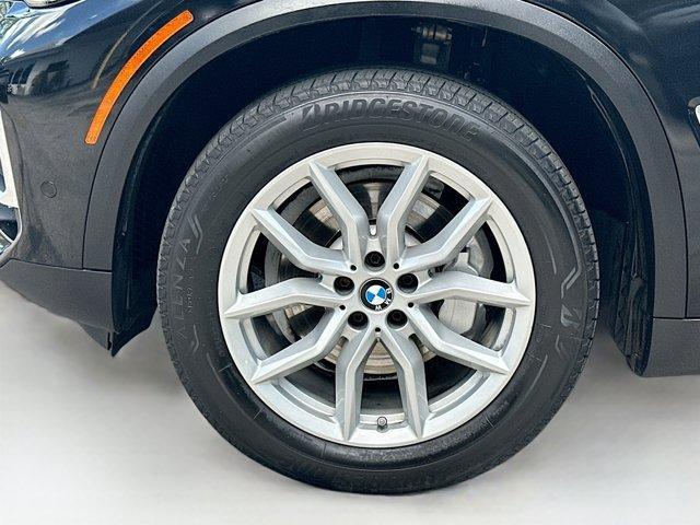 Photo of 2023 Black Sapphire Metallic BMW X5