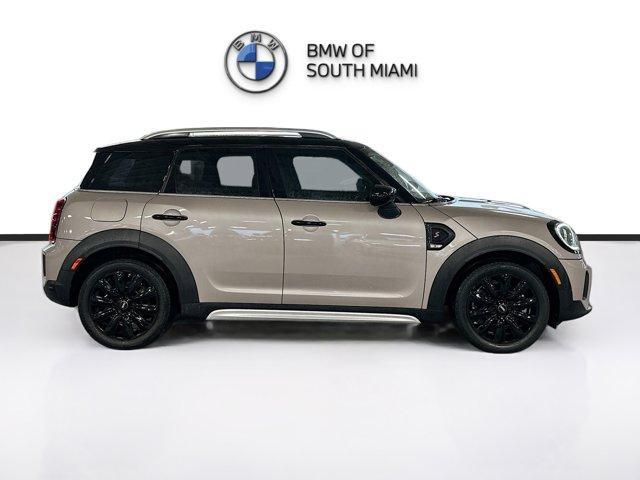 Photo of 2023 Rooftop Gray Metallic MINI Countryman