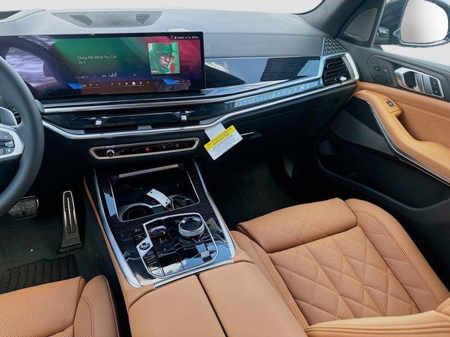 Photo of 2026 Tanzanite Blue II Metallic BMW X7
