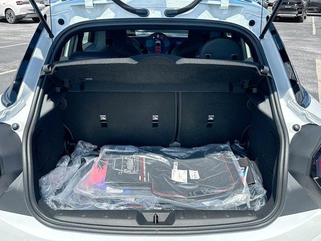 Photo of 2025 White Metallic MINI Hardtop