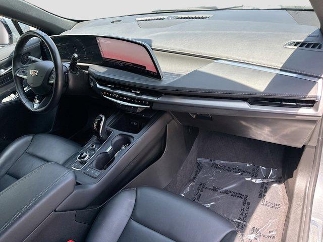 Photo of 2024 Silver Metallic Cadillac XT4