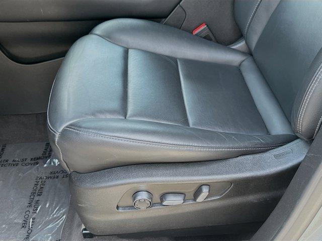 Photo of 2024 Silver Metallic Cadillac XT4