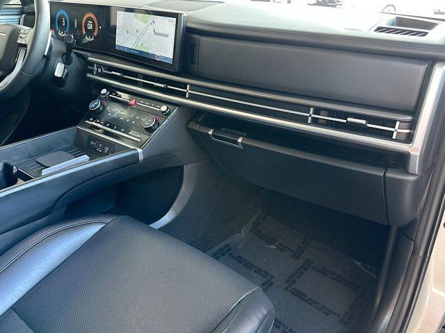 Photo of 2025 Shimmering Silver Hyundai SANTA FE