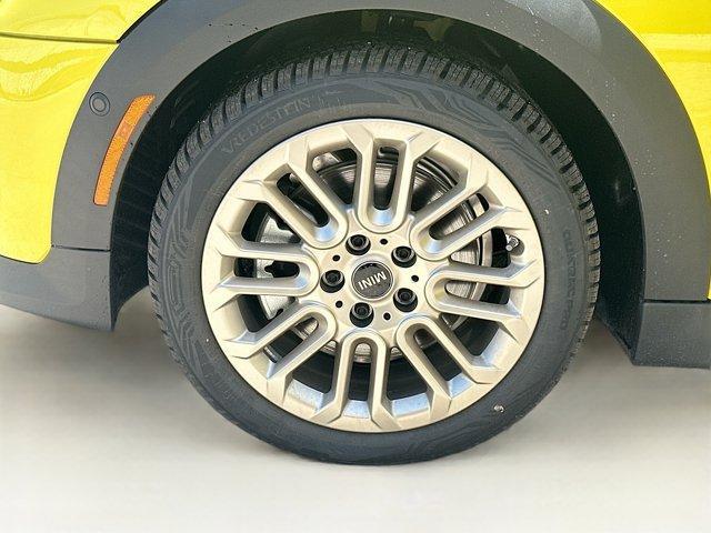 Photo of 2025 Yellow MINI Hardtop