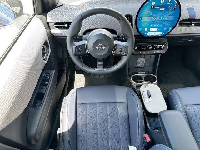 Photo of 2025 Blue Metallic MINI Hardtop