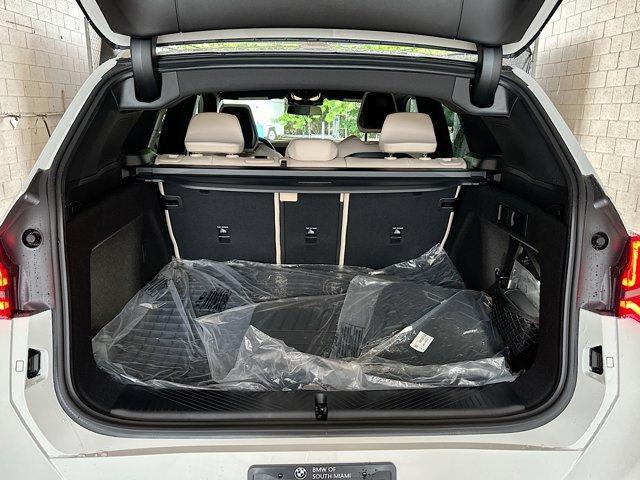 Photo of 2026 Alpine White BMW X3