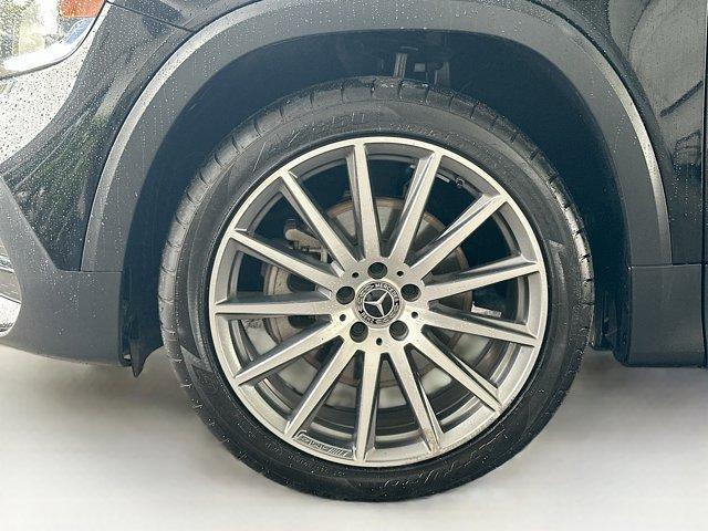 Photo of 2022 Midnight Black Mercedes-Benz GLB 250