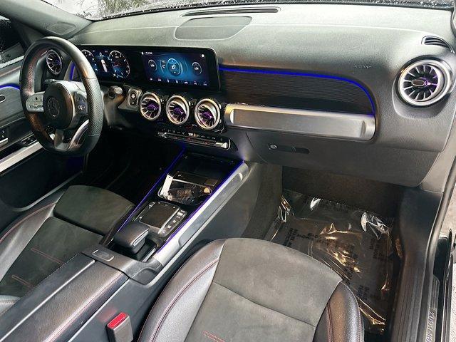 Photo of 2022 Midnight Black Mercedes-Benz GLB 250