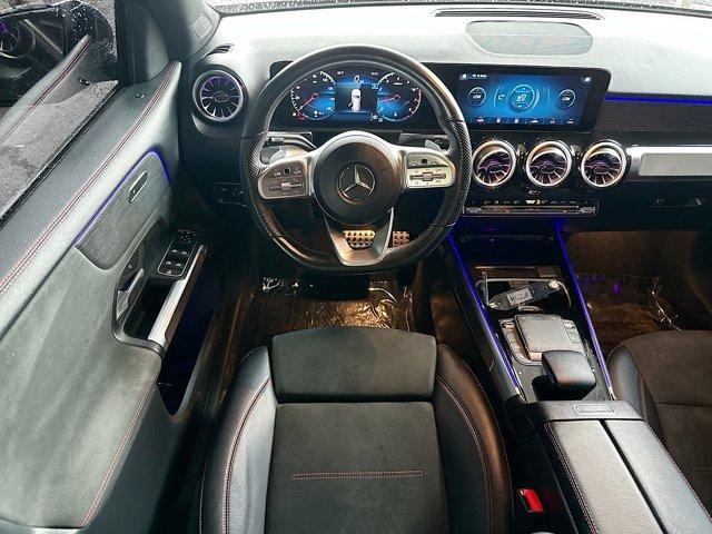 Photo of 2022 Midnight Black Mercedes-Benz GLB 250