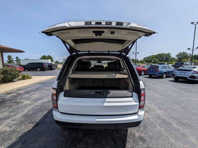 Photo of 2016 White Land Rover Range Rover