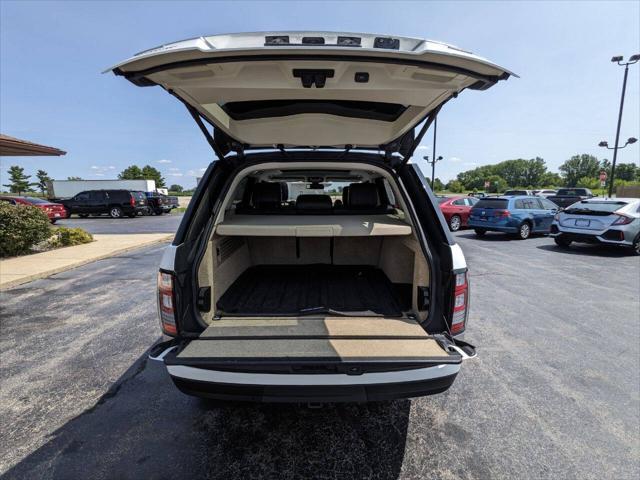 Photo of 2016 White Land Rover Range Rover