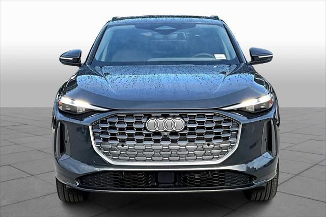 Photo of 2025 Tambora Gray Metallic Audi Q5