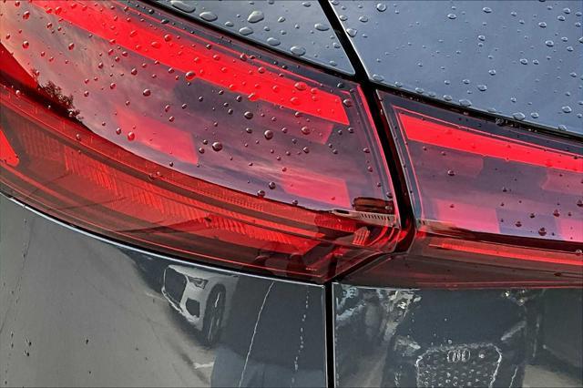 Photo of 2025 Tambora Gray Metallic Audi Q5