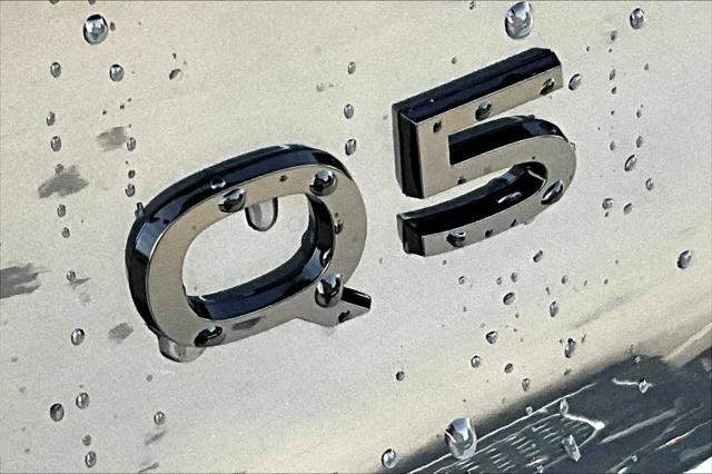 Photo of 2025 Tambora Gray Metallic Audi Q5