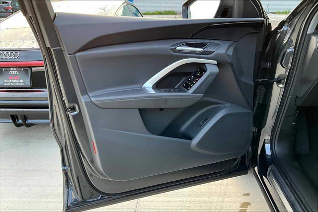 Photo of 2025 Tambora Gray Metallic Audi Q5