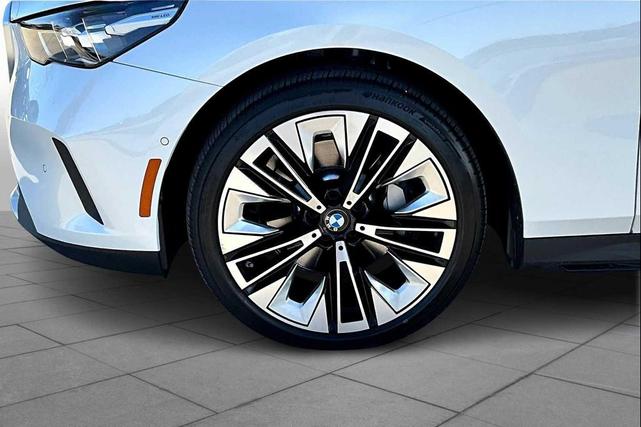 Photo of 2026 Mineral White Metallic BMW 530