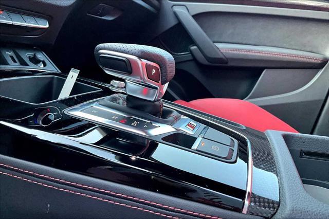 Photo of 2024 Mythos Black Metallic Audi SQ5